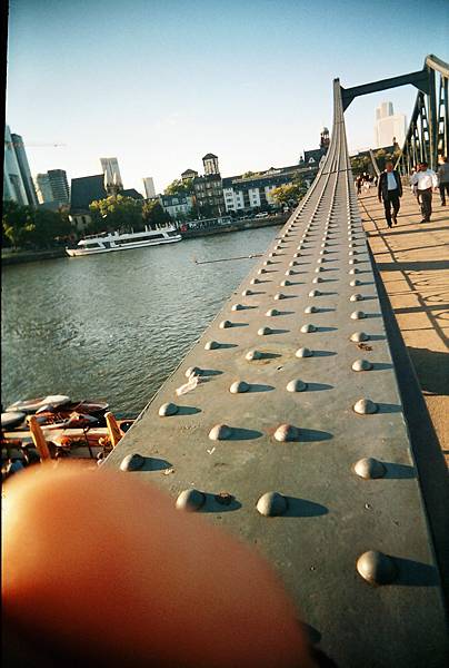 r001-017.jpg