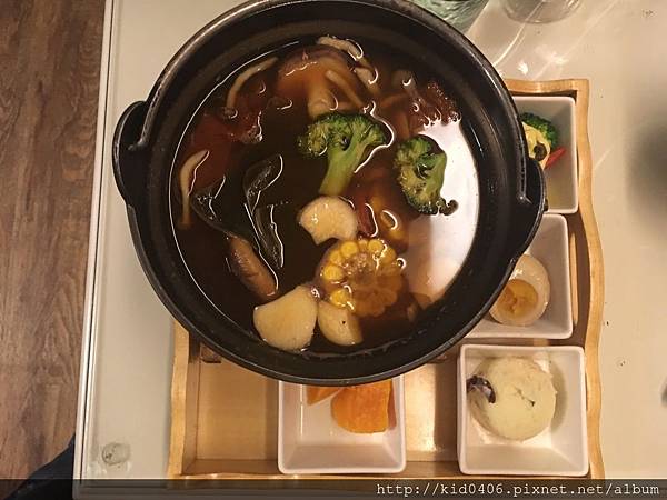 【Kay食記】創意料理 - 席拉米主題式餐廳 - 吃在台中 