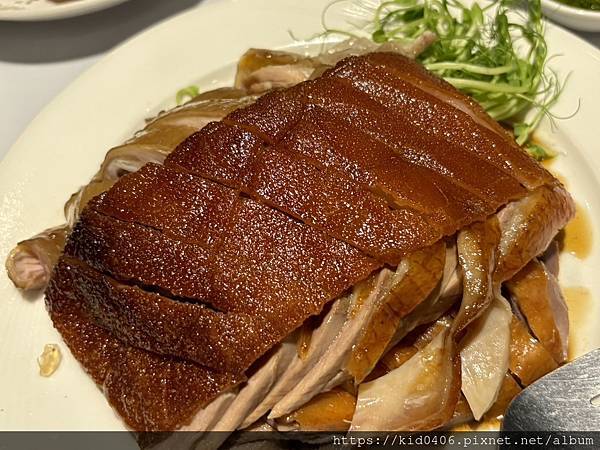 【Kay食記】高雄老字號飯店，港飲到味，烤鴨三吃越吃越好吃，