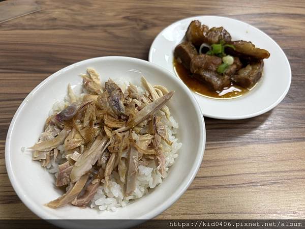 【Kay食記】武廟商圈中評價很好又好吃的雞肉飯、軟骨飯小吃店