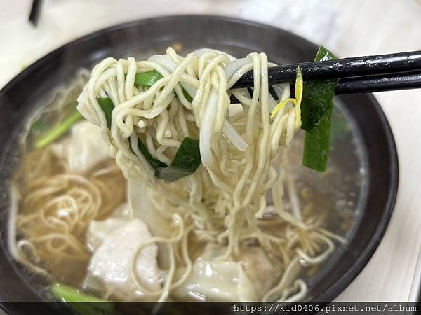 【Kay食記】香而不膩令人一吃上癮的古早味【老汕頭麵】- 吃