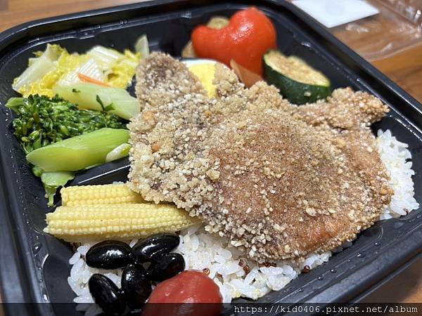 【Kay食記】乾淨、不油膩，便當吃起來無負擔的【大和食堂】-