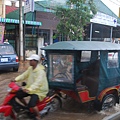 路邊開始積水