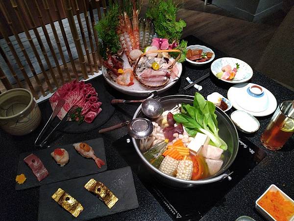 台北東區高級鍋物——美味新鮮現流海鮮高級肉品就在【竹苑Shabu】!