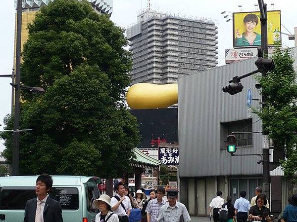 隅田川上的金色大便