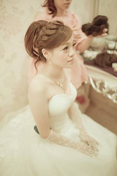 我看起來好累...