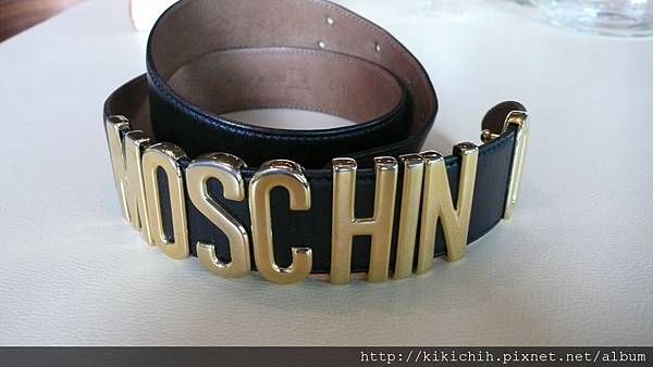 MOSCHINO皮帶01.jpg