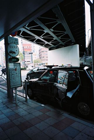F1000029