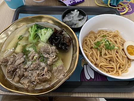 清燉牛肉湯+招牌拌麵