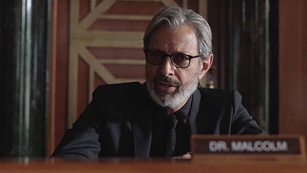 631061-jeff-goldblum-jurassic-world