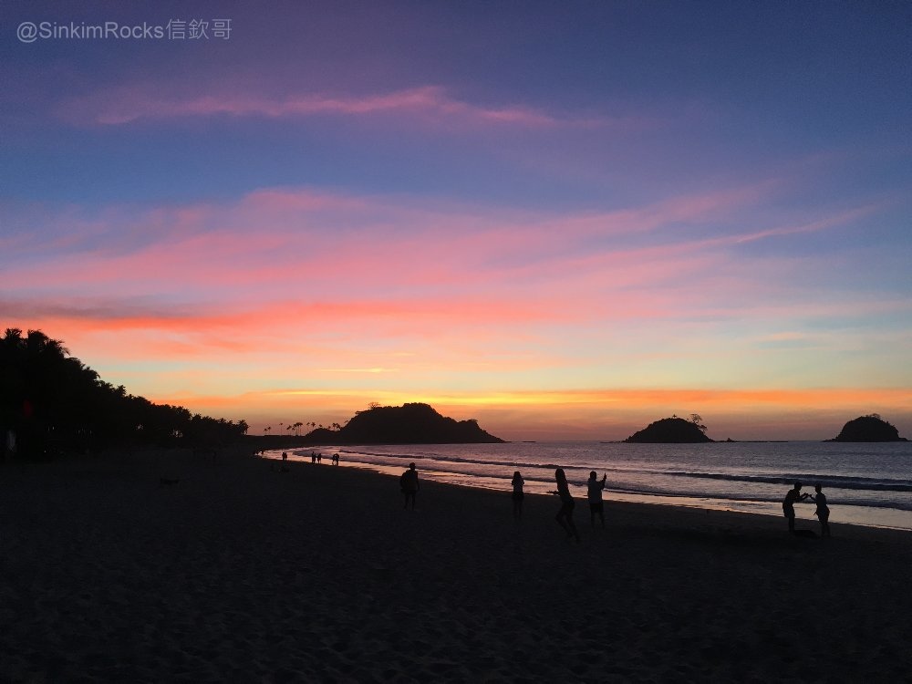 el nido beach 10.jpg