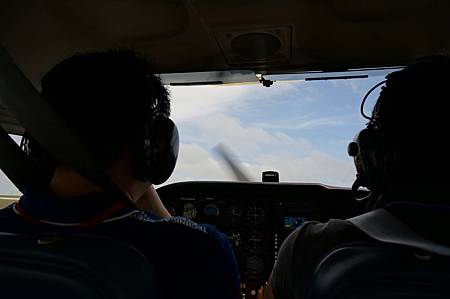 Flying Cessna 172