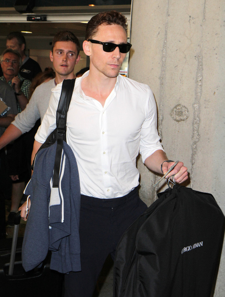 Actor+Tom+Hiddleston+come+attend+Toronto+International+K0AAm8J2QQ0x
