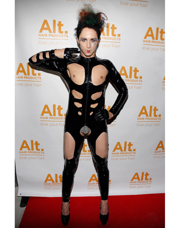 hbz-johnny-weir-halloween-costume-de-79484867