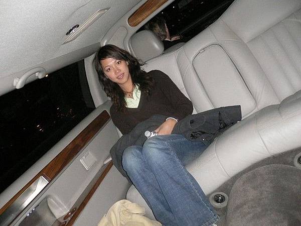 Kimmy in the limousine