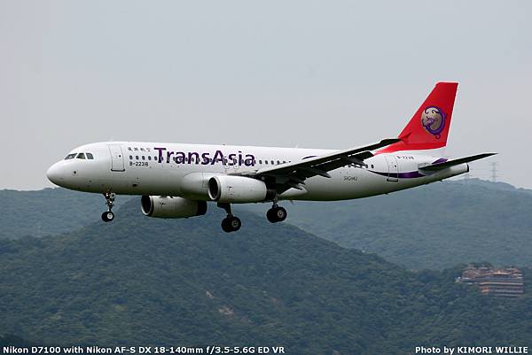 B-22318_4.JPG B-22318_4.JPG