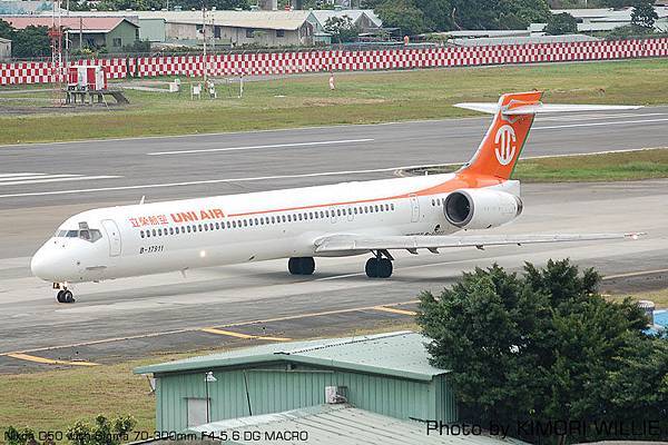 McDonnell Douglas MD-90