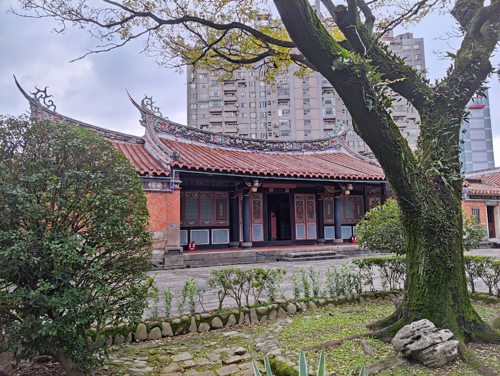 心得 探索台灣五大家族百年秘辛 上 板橋林家花園 觀後感想 場外休憩區哈啦板 巴哈姆特 心得 探索台灣五大家族百年秘辛 上 板橋林家花園 觀後感想 場外休憩區哈啦板 巴哈姆特