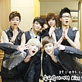 TEEN-TOP-sukira-kiss-the-radio-teen-top-14978277-500-333