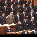 3月3日的中共政協會議上，伊斯蘭代表馬長慶始終坐在座位上，拒絕起立默哀，被外界聚焦。（網絡圖片）