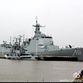 網絡熱傳中共軍隊大批戰艦集結東海艦隊舟山基地的照片。（網絡圖片）