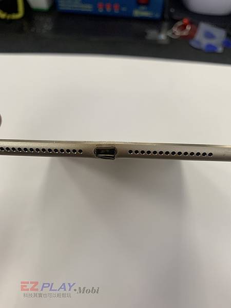 iPad Air 2 充電長期充電 充電孔壞掉了!! 更換尾