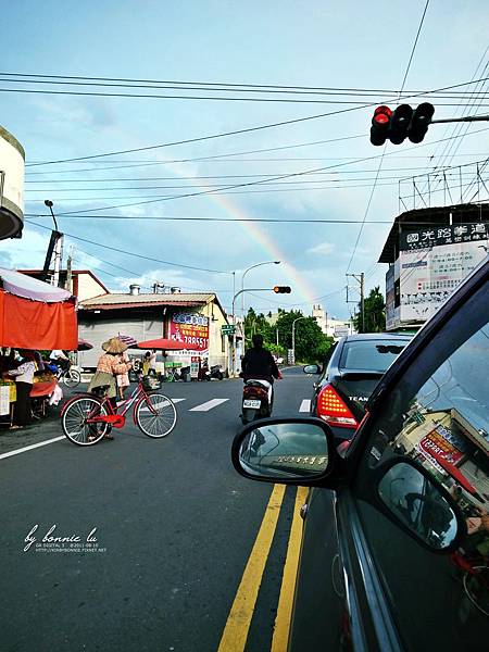 彩虹。街