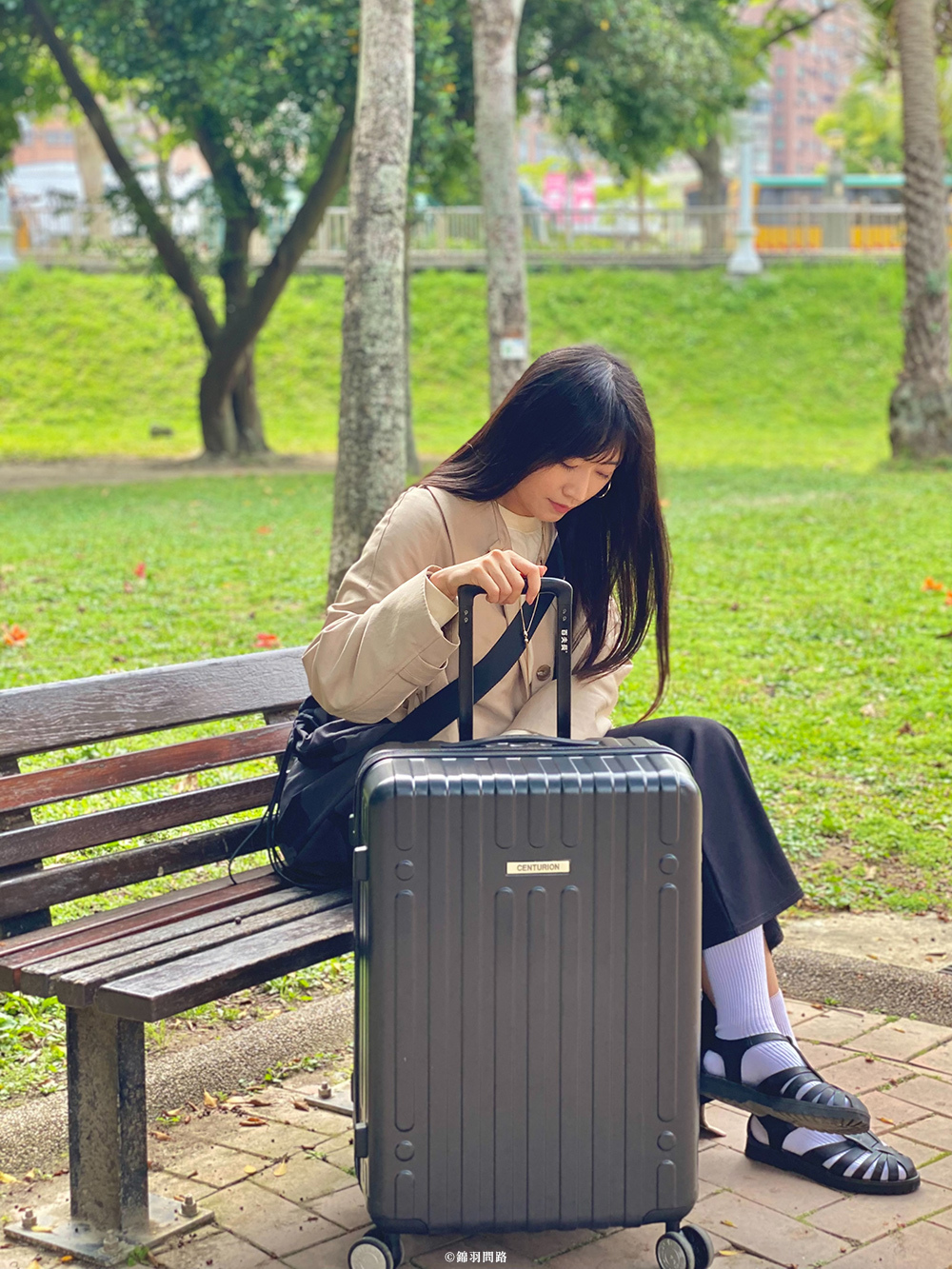 【開箱】陪我走進新生活的第一個行李箱CENTURION 百 02.jpg