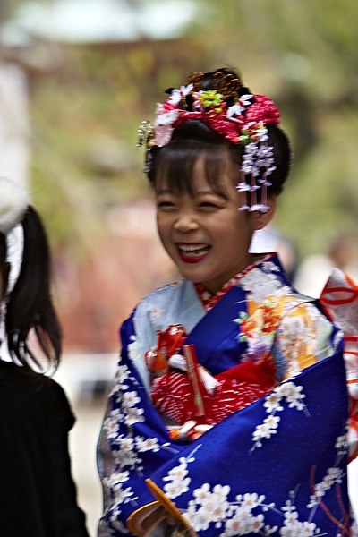 2008日本東北秋旬  鹽竈神社參加七五三祭的小女孩