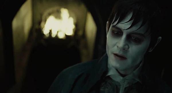 DARK SHADOWS - OFFICIAL TRAILER 1 [HD]_20125171935