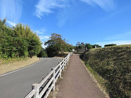 1(001).jpg 1(001).jpg