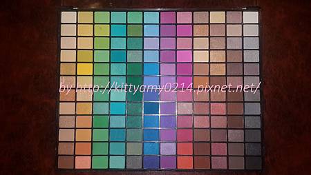 e.l.f. 144 piece Bright Eyeshadow Palette 