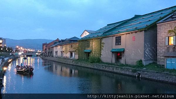 靜候藍調的小樽運河