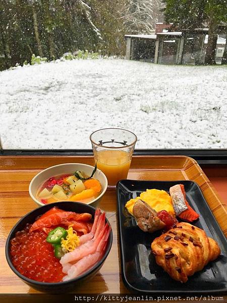 飄雪的森餐廳饗早餐