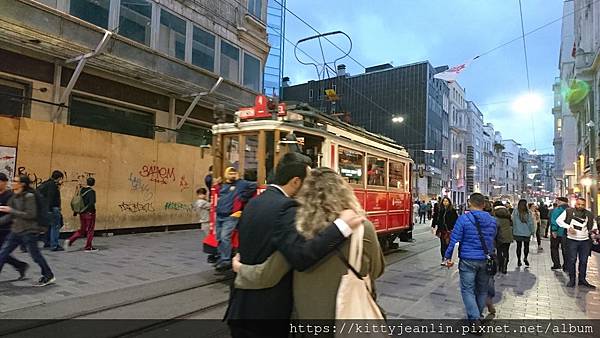 獨立大道(Istiklal Street)逛街捕貨趣