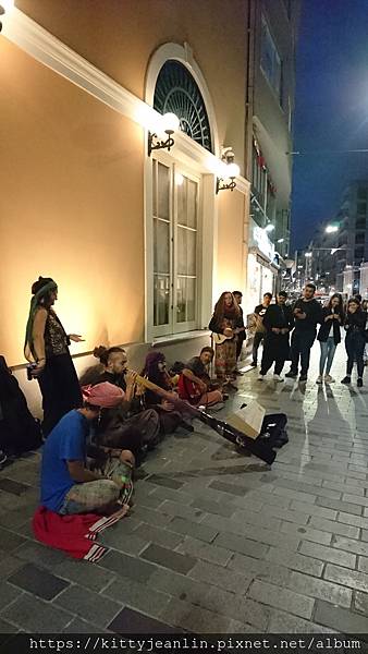 獨立大道(Istiklal Street)逛街捕貨趣