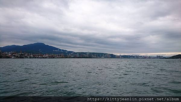 北海岸一日遊-搭渡輪來企左岸八里