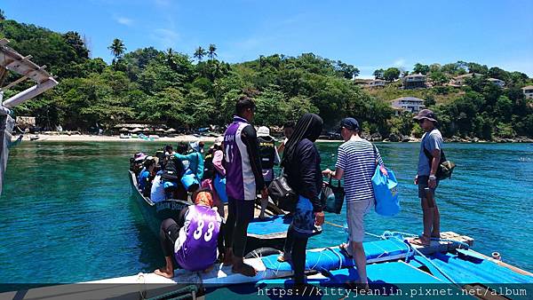 搭水晶號來去水牛島