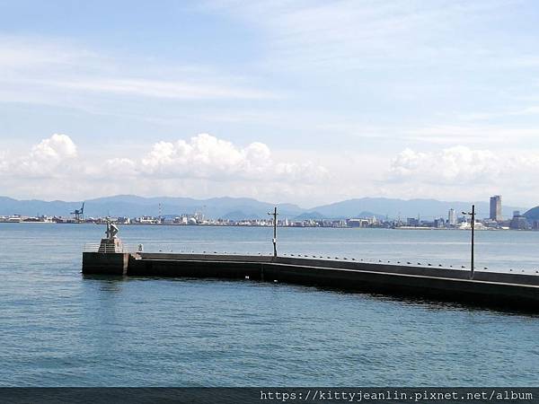 搭雌雄島海運8號線來男木島找喵趣