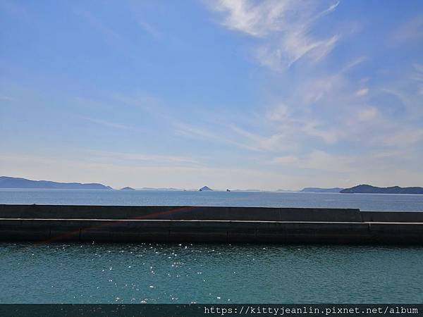 搭雌雄島海運8號線來男木島找喵趣