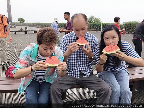 集合吃西瓜囉