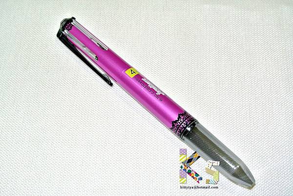 PILOT HI-TEC-C COLETO變芯筆限定四色筆管 寶石心系列 桃底蕾絲$110／支 A