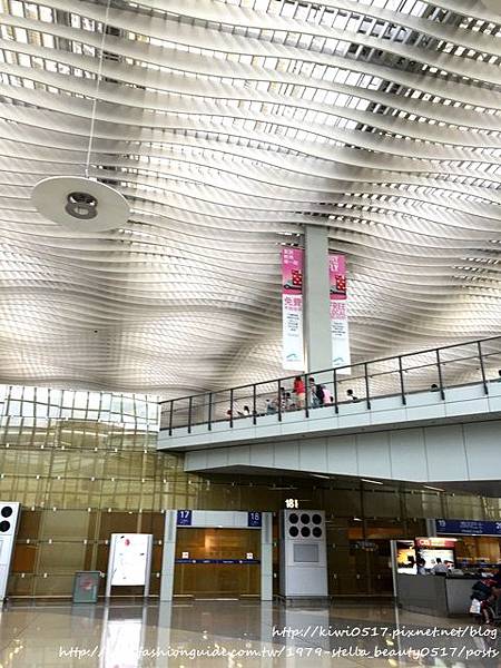 Travel ❤ so Lucky 華航香港迪士尼快閃限定團 VVIP體驗冰雪小鎮