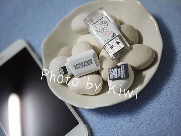3C生活救星 ❤ IPHONE終於能加上記憶卡了。PhotoFast蘋果microSD讀卡機CR-8800