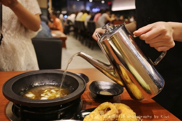 台中西屯區火鍋萬客什鍋深夜美食海鮮鍋牛奶鍋台中火鍋麻油炸蛋4860