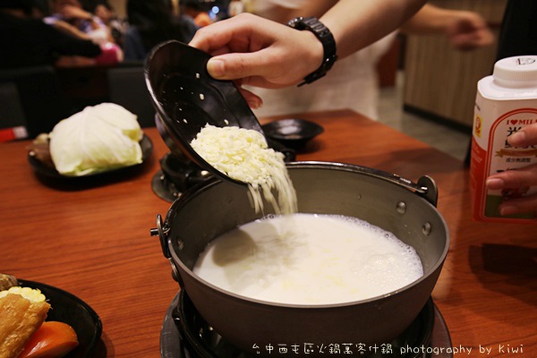 台中西屯區火鍋萬客什鍋深夜美食海鮮鍋牛奶鍋台中火鍋麻油炸蛋4841