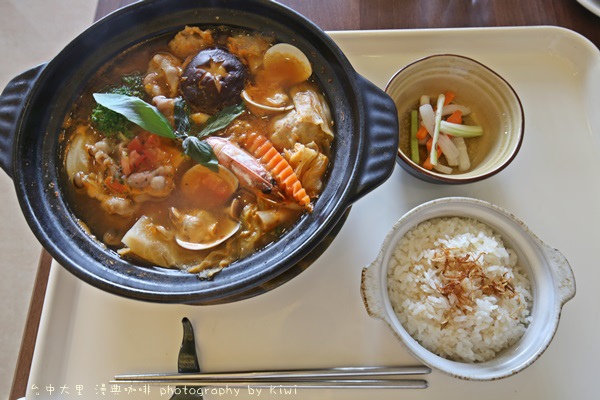 台中大里美食漫典咖啡輕食養生健康海鮮義大利麵.番茄百匯健康煲.漫典起司牛肉丸5021