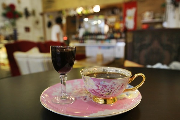彰化永樂街穩定飛行咖啡Cafe骨董店單品咖啡5557 彰化永樂街穩定飛行咖啡Cafe骨董店單品咖啡5557