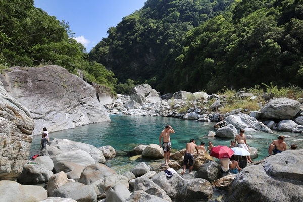 花蓮秀林景點銅門慕谷慕魚生態廊道步行四小時銅門發電廠銅門派出所翡翠谷清水發電廠龍澗發電廠清流發電廠6677