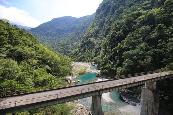 花蓮秀林景點銅門慕谷慕魚生態廊道步行四小時銅門發電廠銅門派出所翡翠谷清水發電廠龍澗發電廠清流發電廠6595